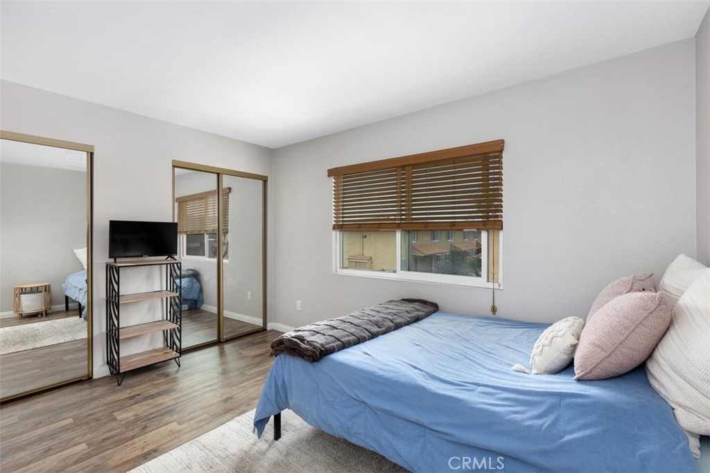 792 N Mollison Avenue 7