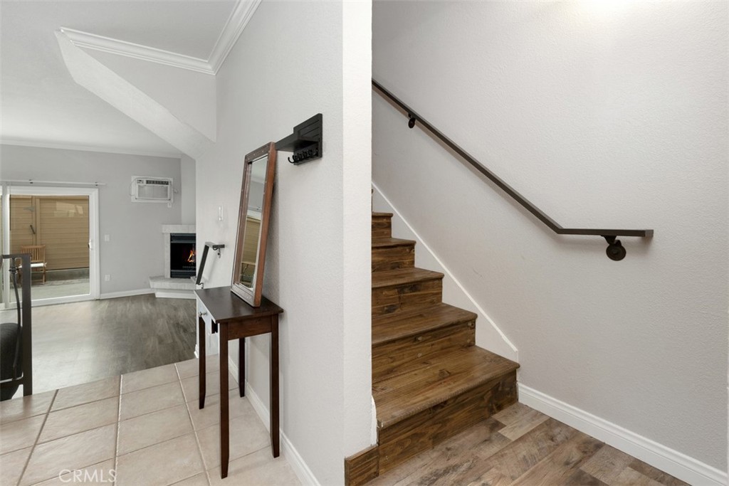 792 N Mollison Avenue 7