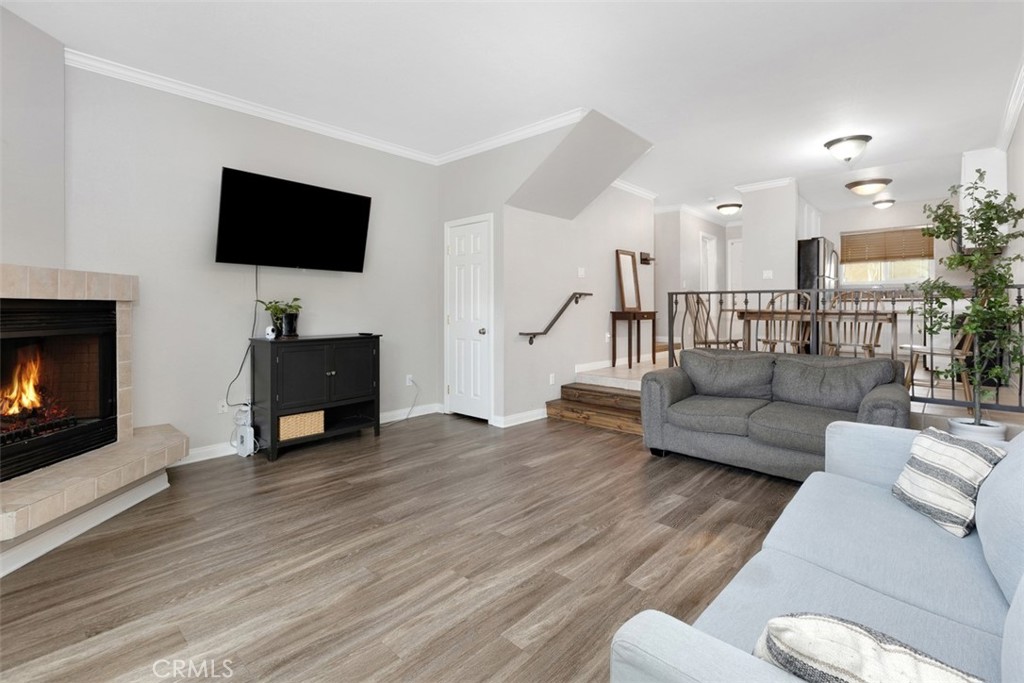 792 N Mollison Avenue 7