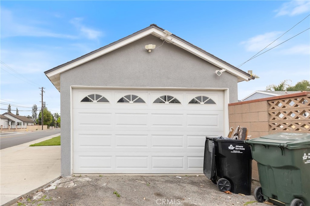 1801 W Mossberg Avenue