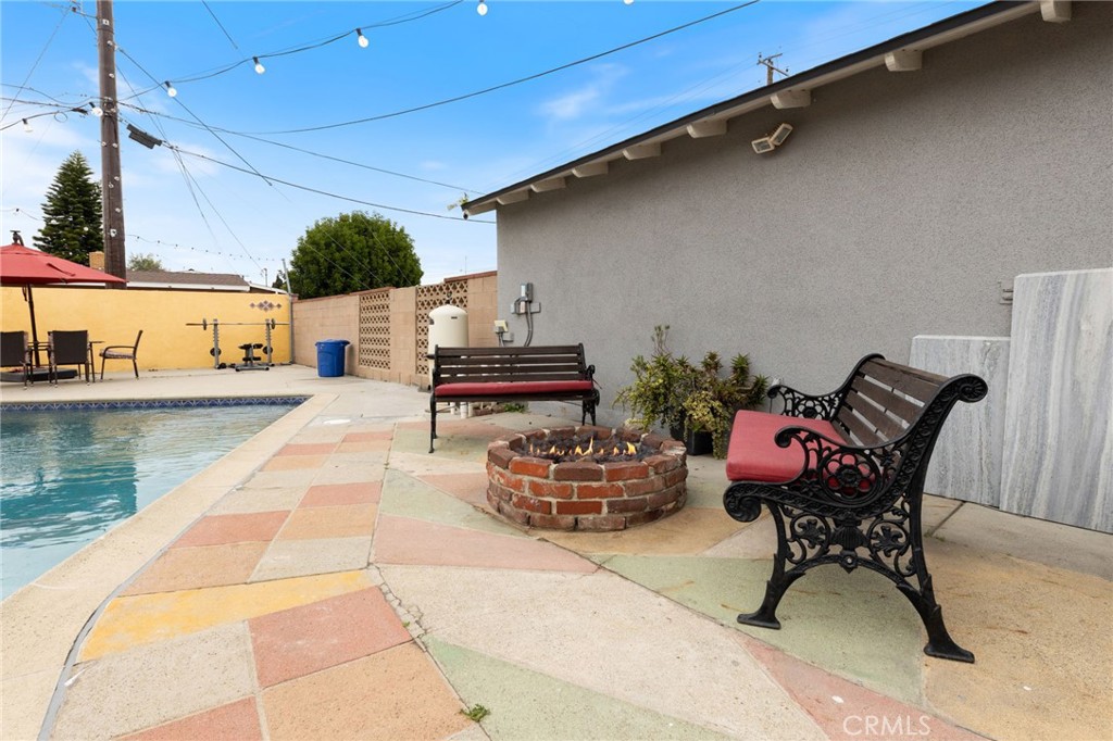 1801 W Mossberg Avenue