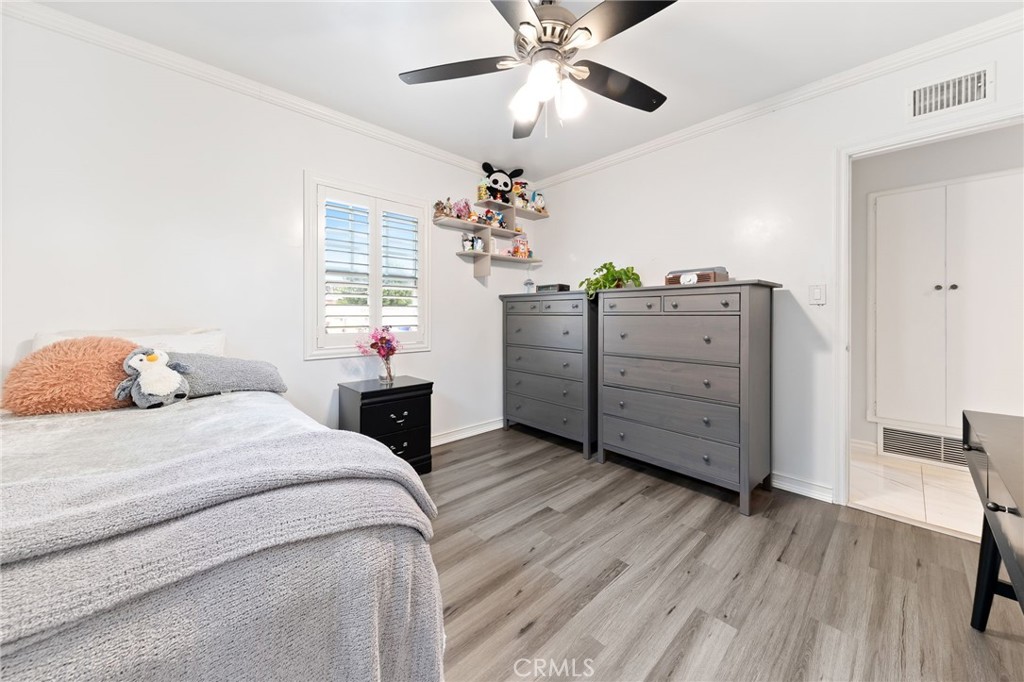 1801 W Mossberg Avenue