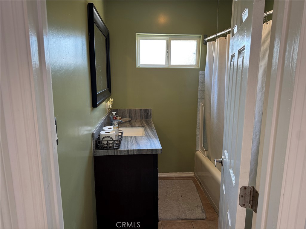 1801 W Mossberg Avenue