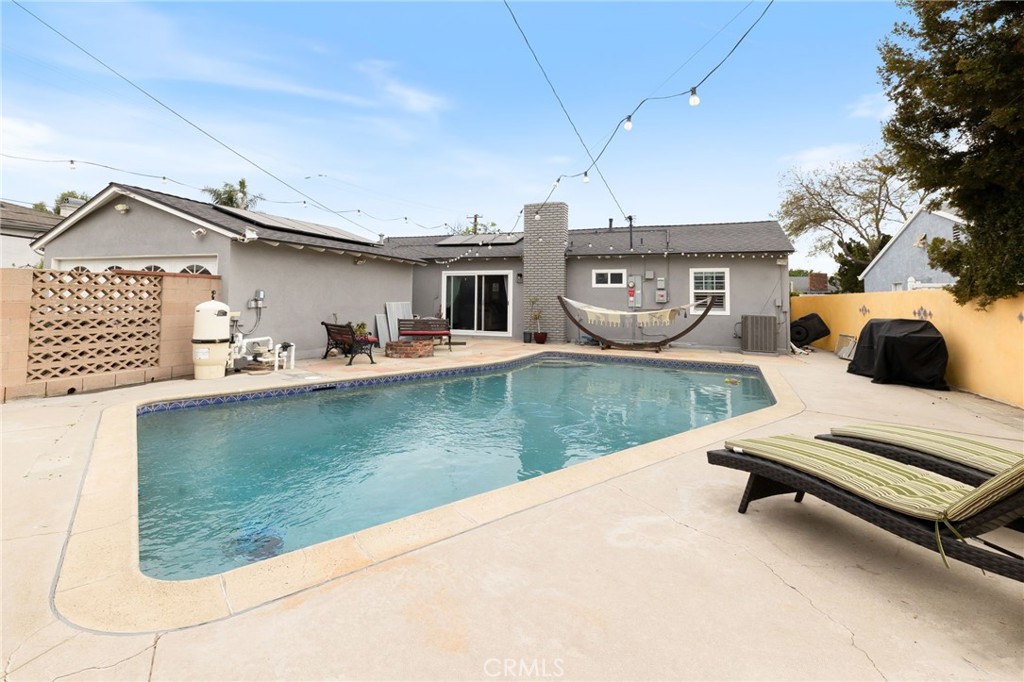 1801 W Mossberg Avenue