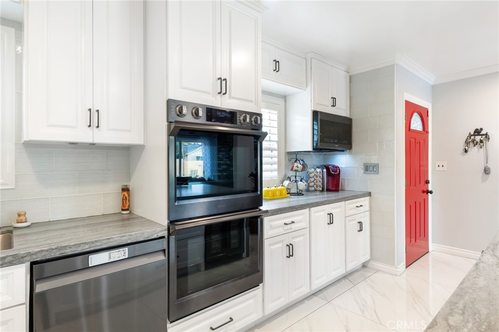 1801 W Mossberg Avenue