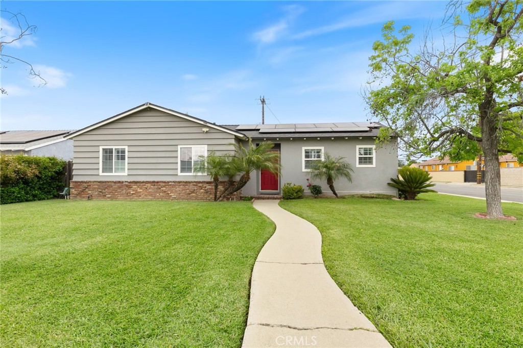 1801 W Mossberg Avenue