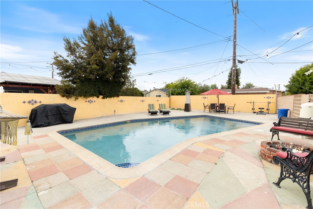 1801 W Mossberg Avenue