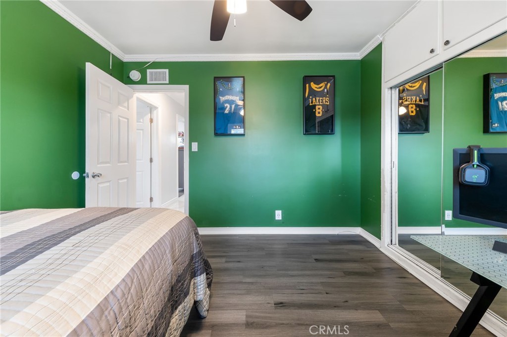 1801 W Mossberg Avenue