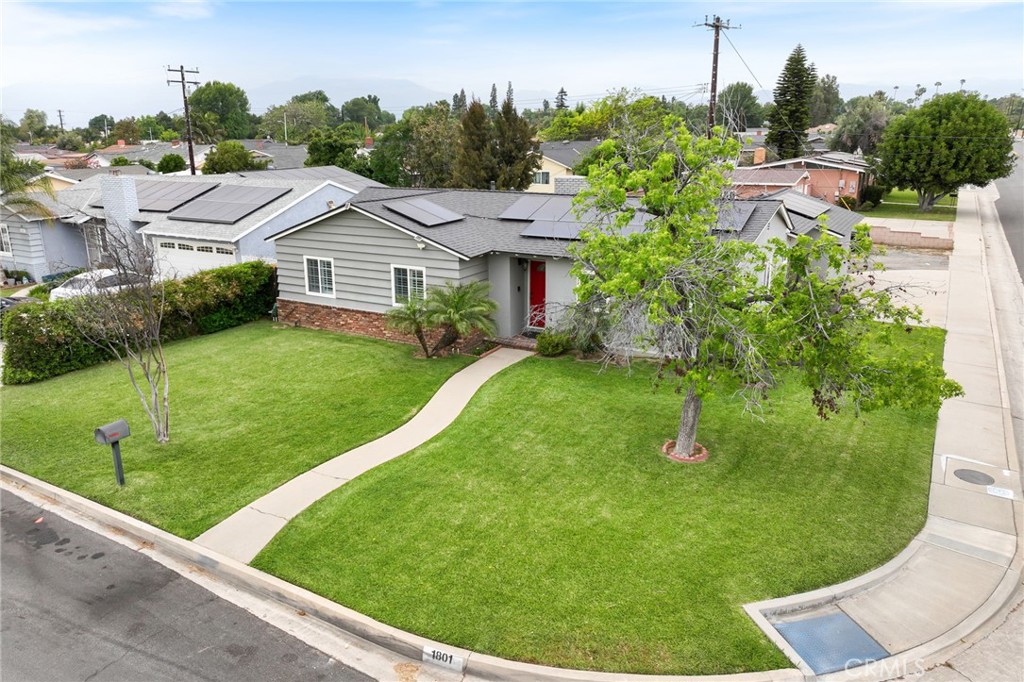 1801 W Mossberg Avenue