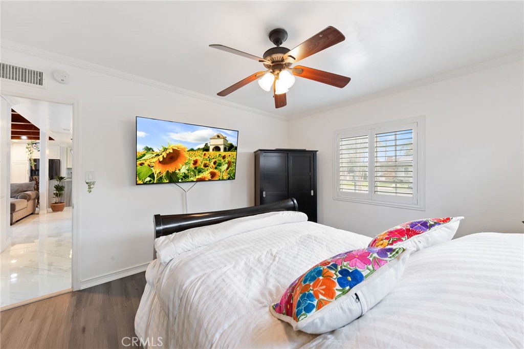 1801 W Mossberg Avenue