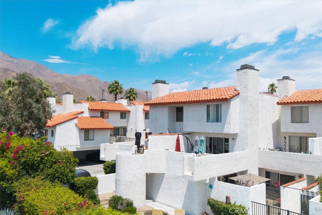 280 S Avenida Caballeros 266
