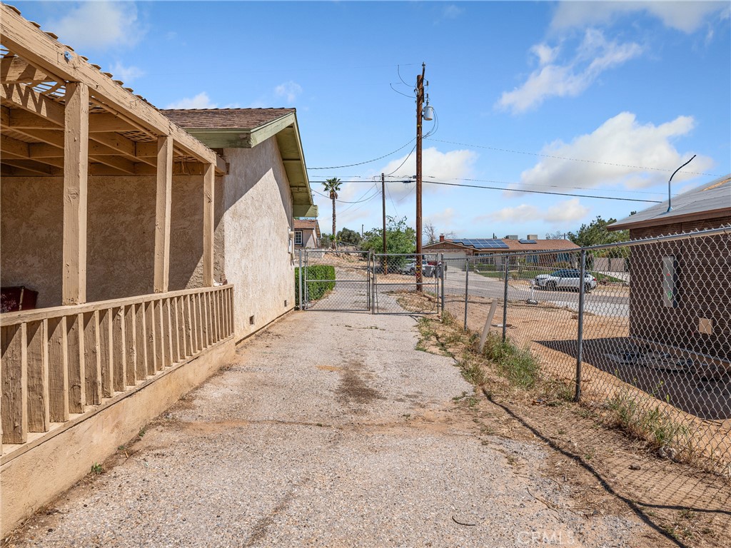 17949 Catalpa Street