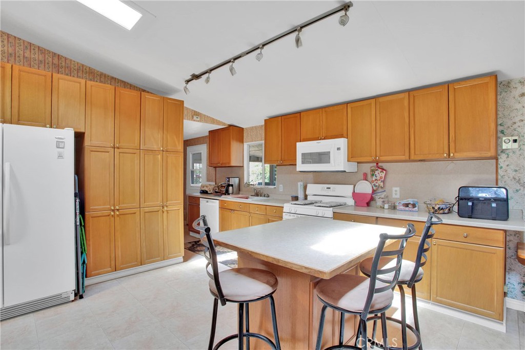 22933 National Trails