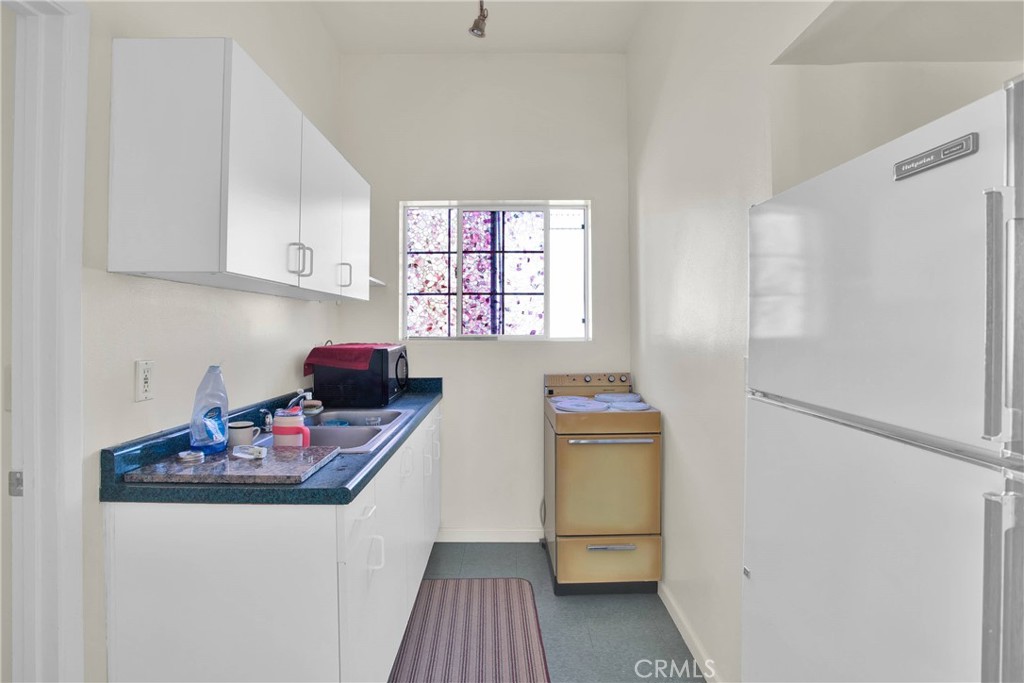 22933 National Trails