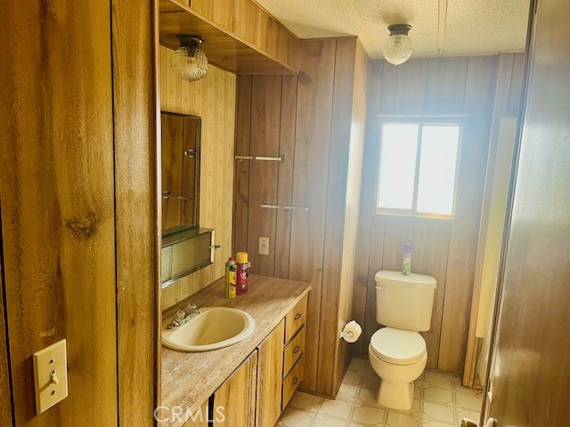 22933 National Trails