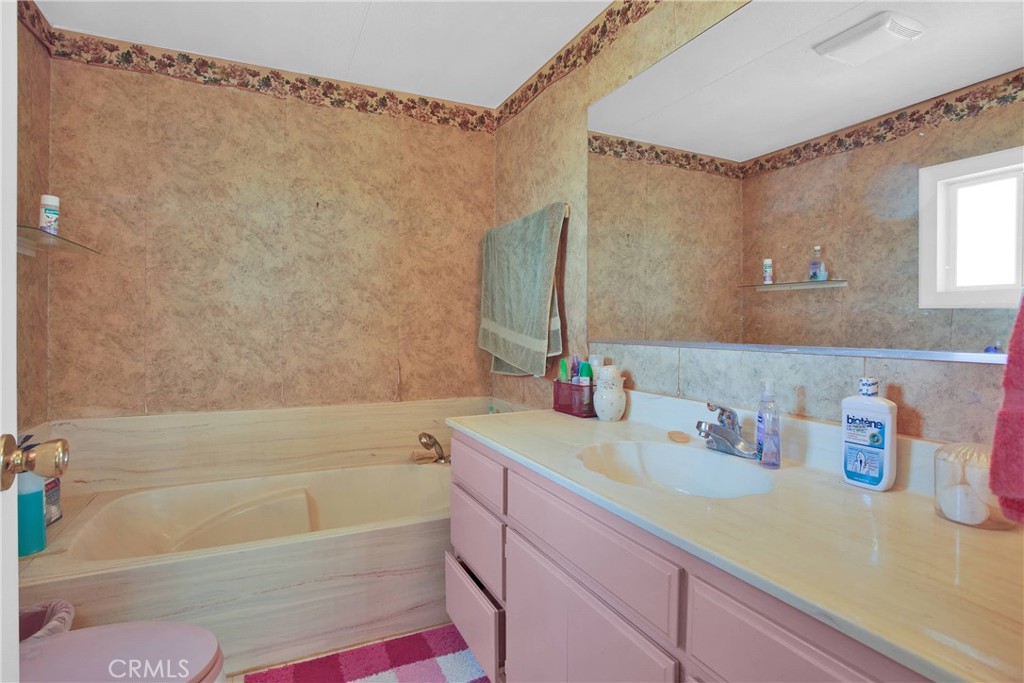 22933 National Trails