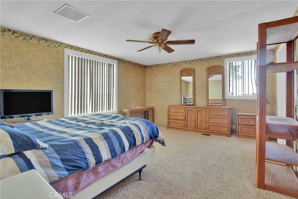 22933 National Trails