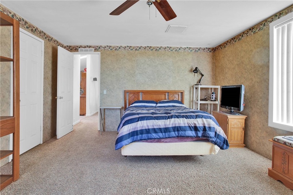 22933 National Trails