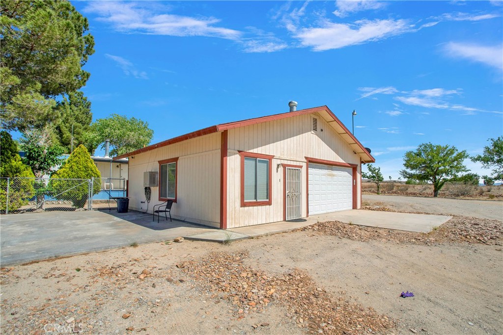 22933 National Trails