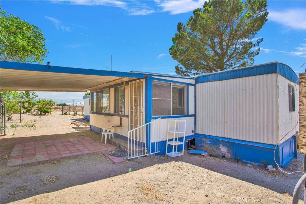 22933 National Trails