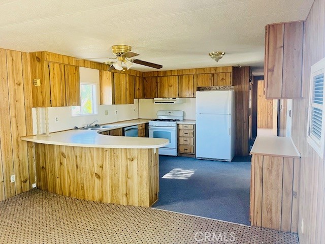 22933 National Trails