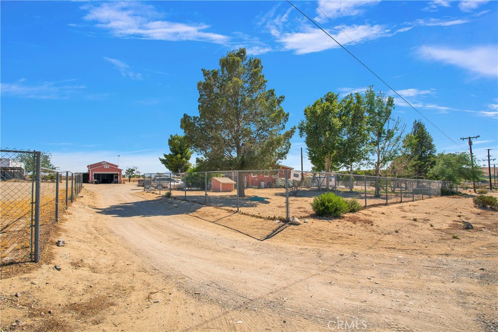 22933 National Trails