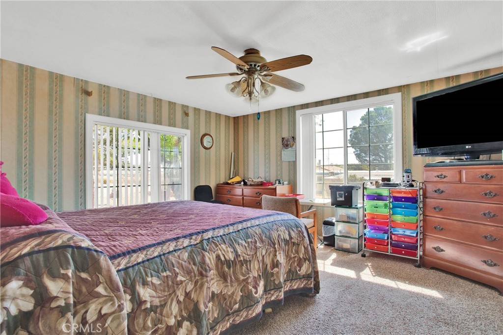 22933 National Trails