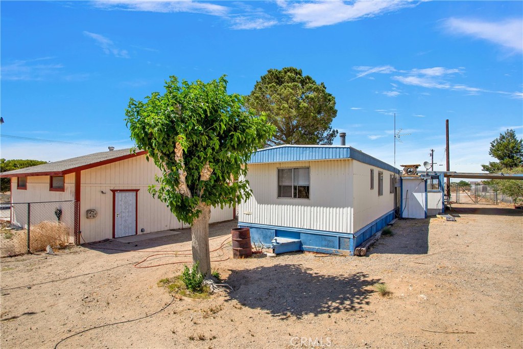 22933 National Trails