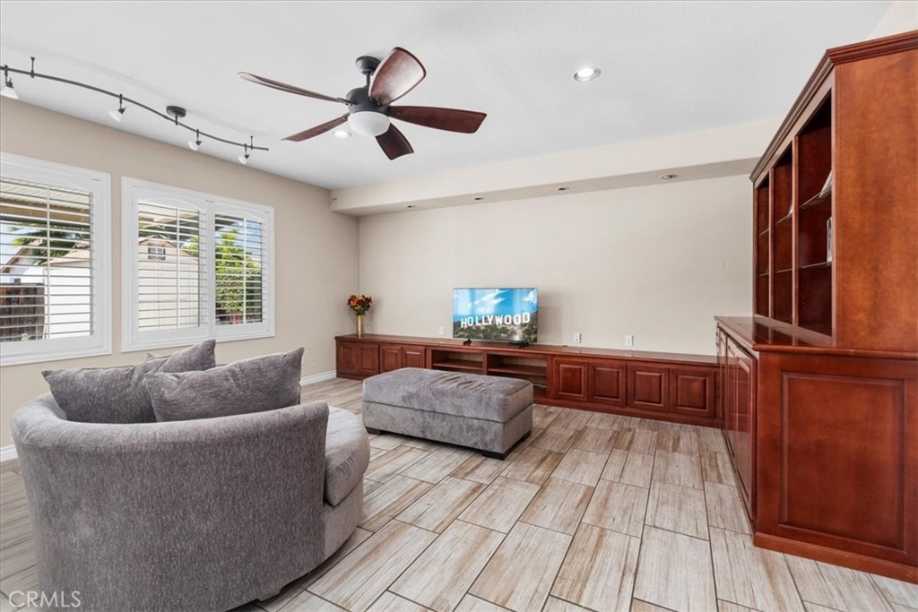 27109 Woodglen Lane