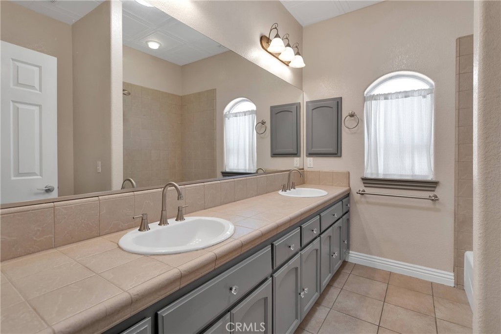 6786 Middleton Avenue