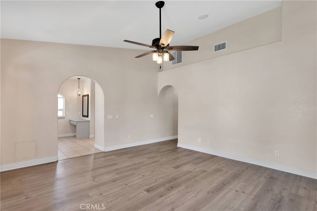 6786 Middleton Avenue