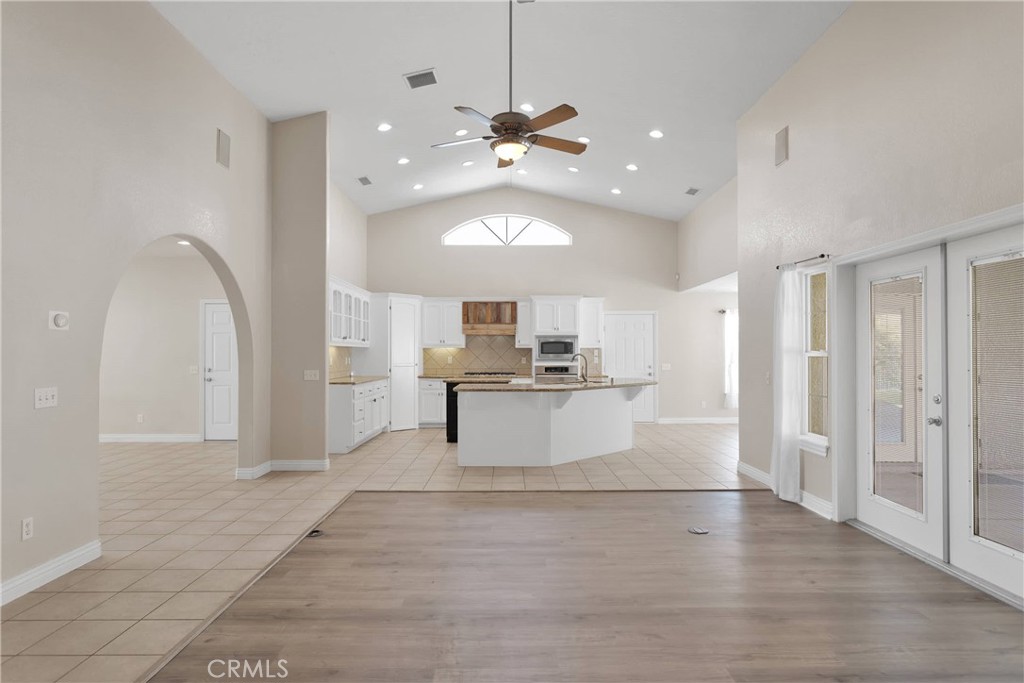 6786 Middleton Avenue