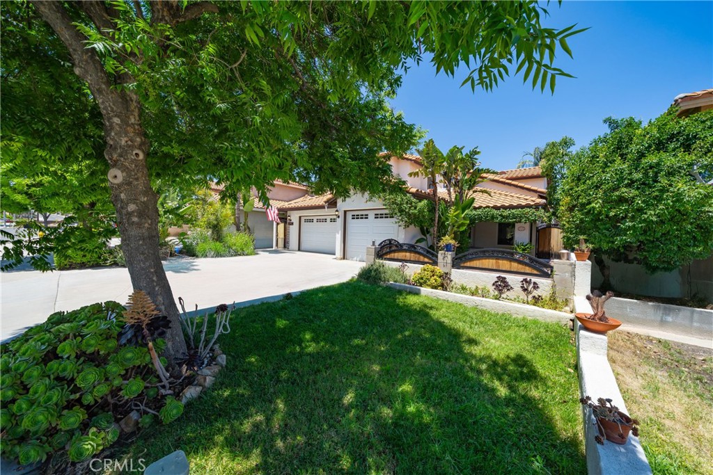 2981 Pembroke Circle