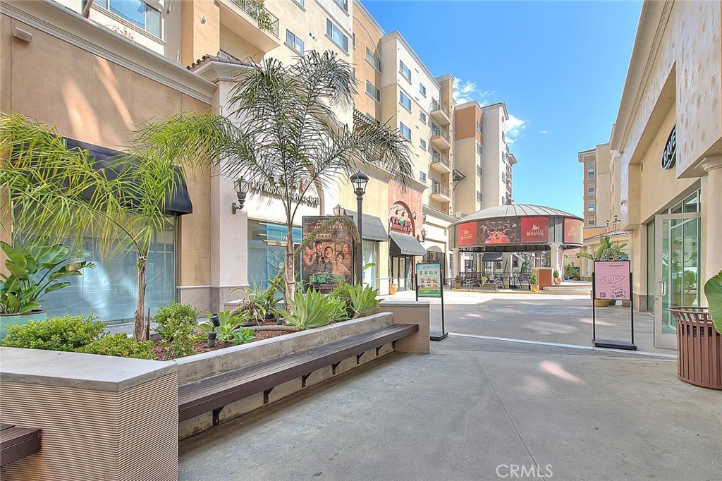 600 N Atlantic Boulevard 209