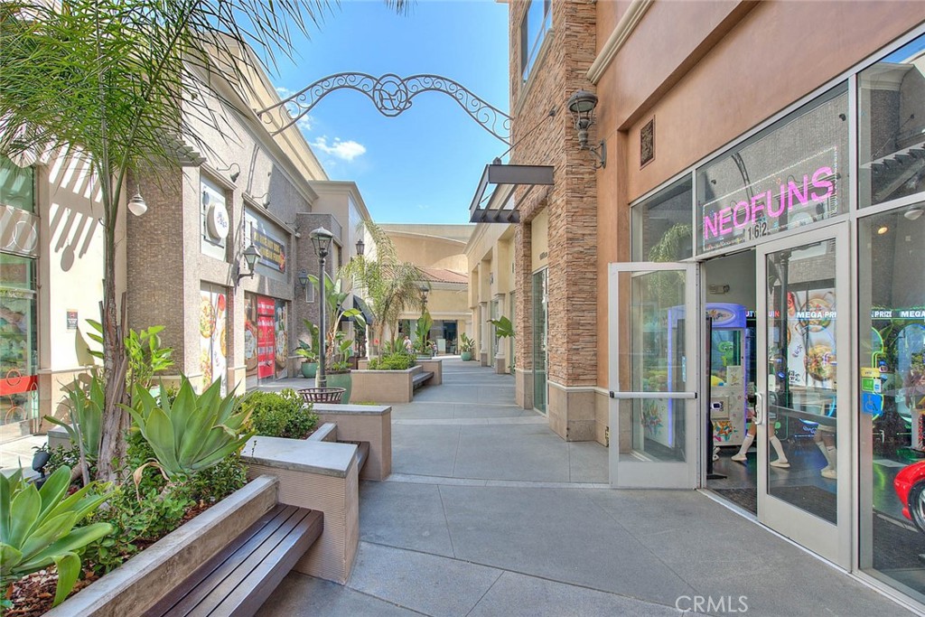 600 N Atlantic Boulevard 209