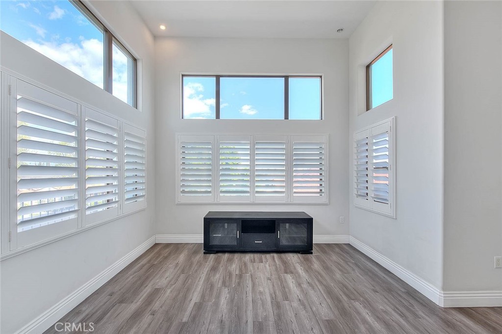 600 N Atlantic Boulevard 209