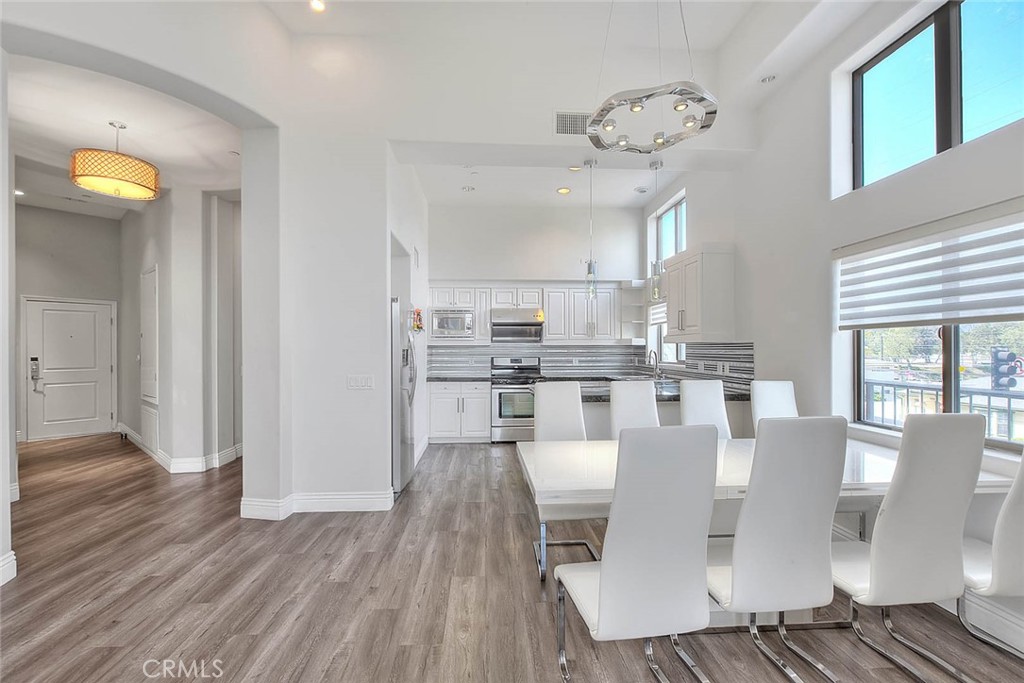 600 N Atlantic Boulevard 209