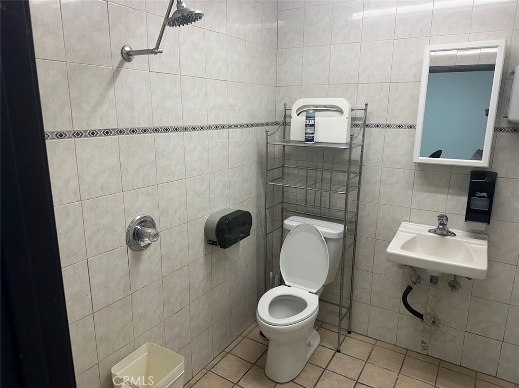 1315 S Johnson Drive