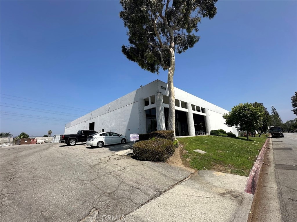 1315 S Johnson Drive