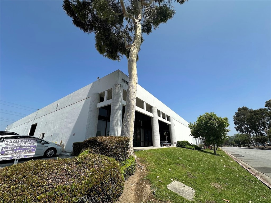 1315 S Johnson Drive