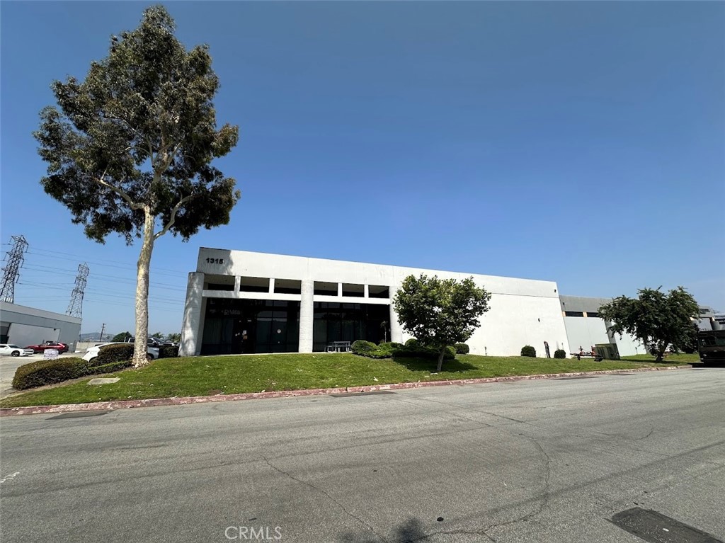 1315 S Johnson Drive