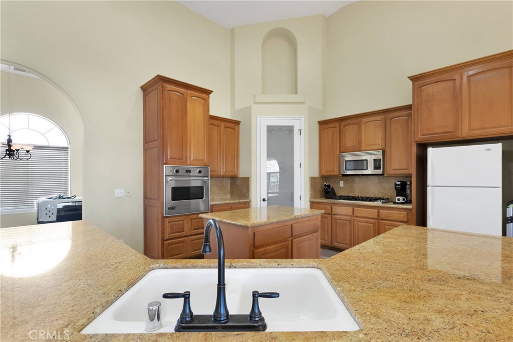 21777 Poppy Road
