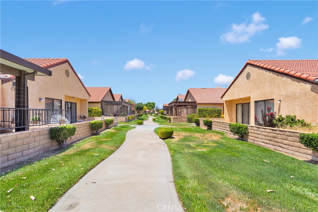 11635 Locust Lane