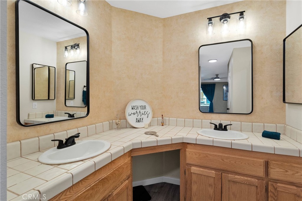 11635 Locust Lane