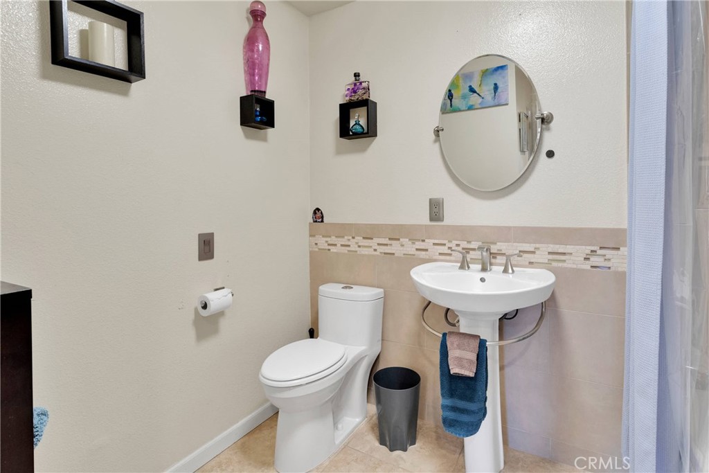 11635 Locust Lane