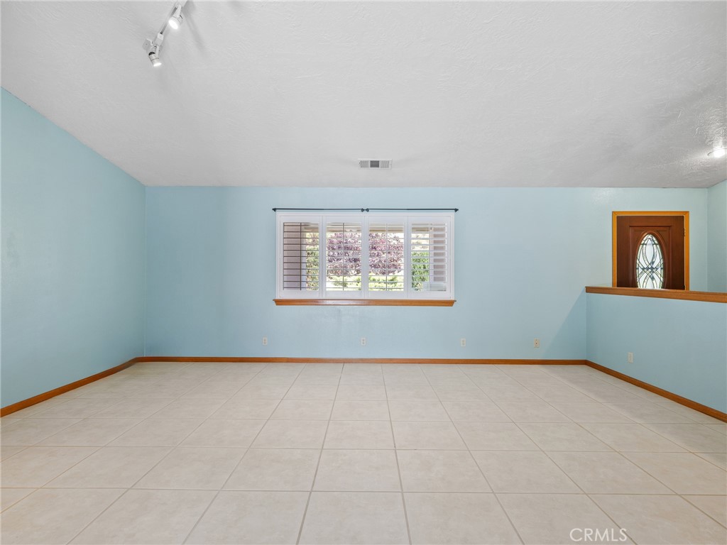 7556 Glider Avenue