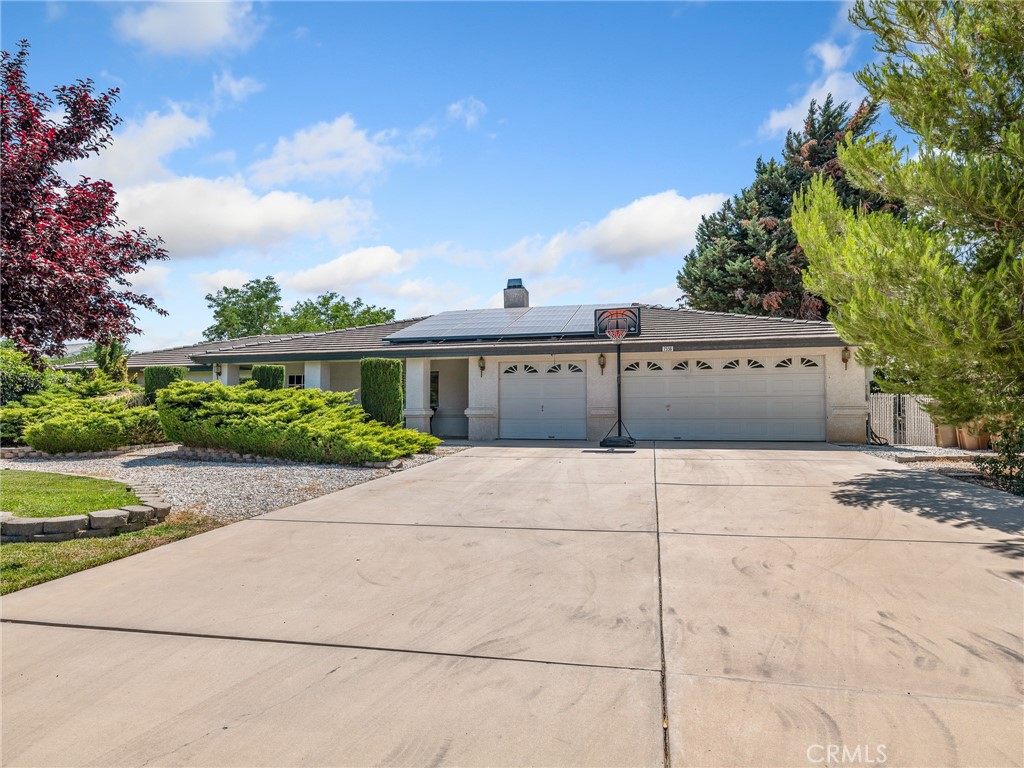 7556 Glider Avenue