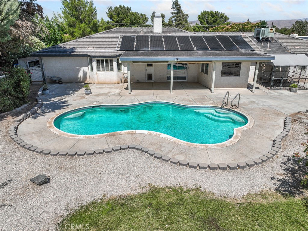 7556 Glider Avenue