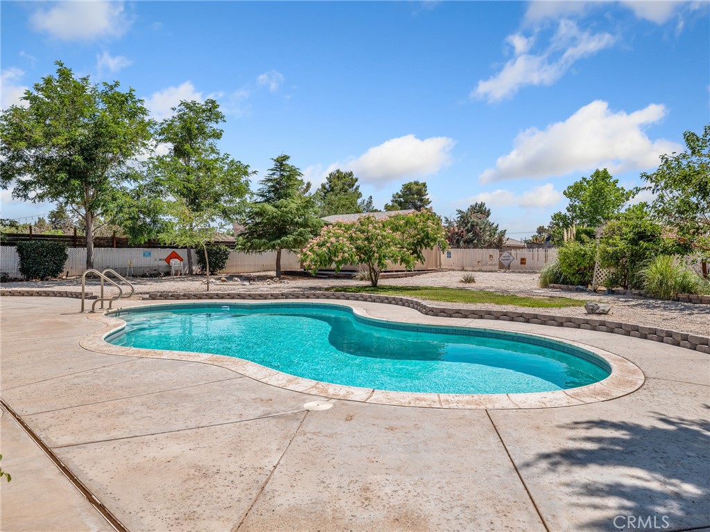 7556 Glider Avenue