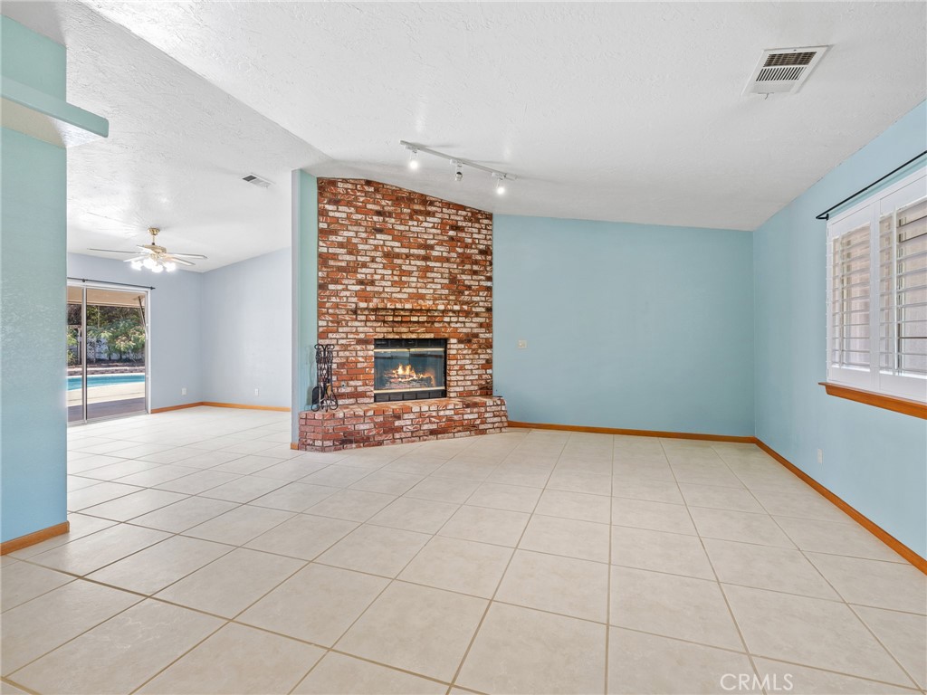 7556 Glider Avenue
